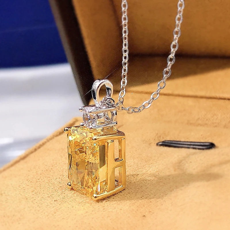 collares Huitan Yellow Square Cubic Zircon Pendant Necklace for Women Simple Stylish Design Lady's Party Accessories Gift Fashion Jewelry