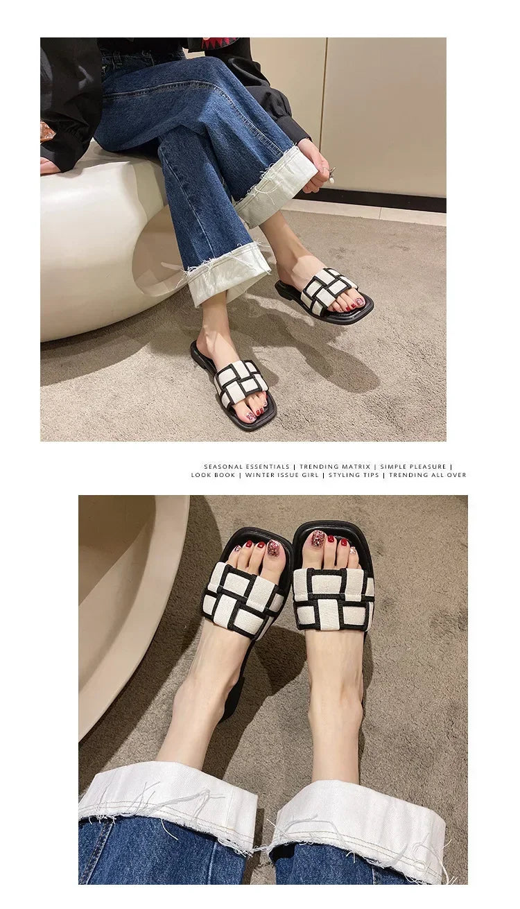 Black and White Plaid Slippers, Ladies Wear 2024 Summer New Flip-flops, Flat Beach Slippers, Women's Shoes