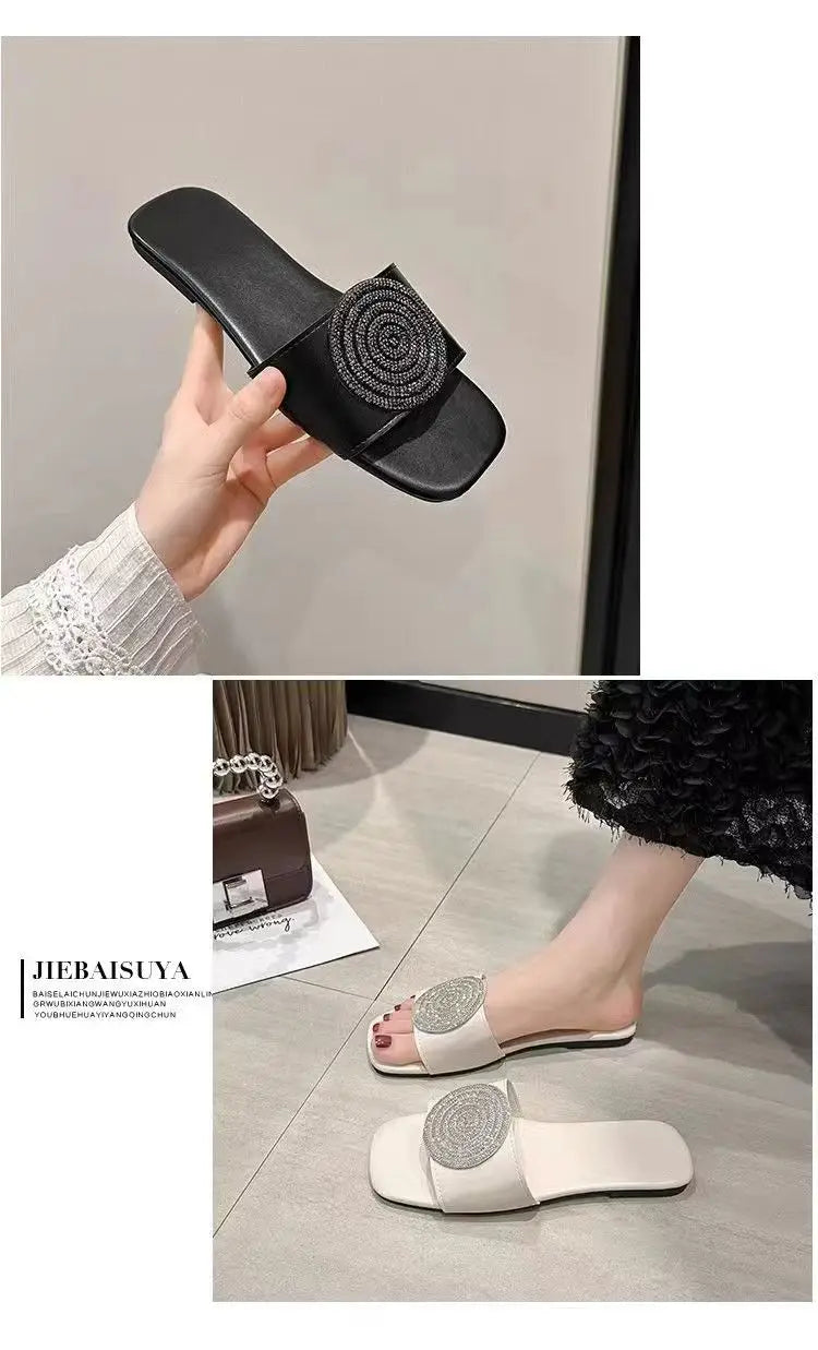 Super soft bottom plus size sandals and slippers wear 2024 niche fashion fairy flat slippers in summer.