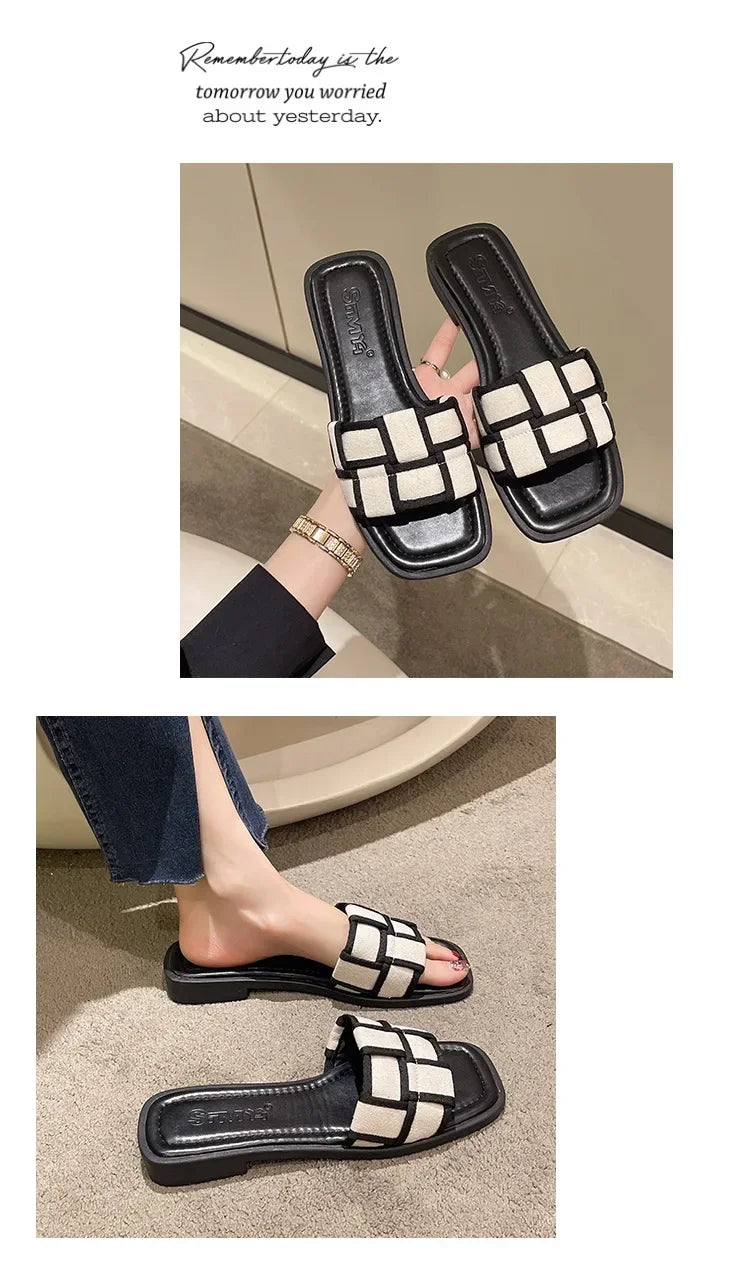 Black and White Plaid Slippers, Ladies Wear 2024 Summer New Flip-flops, Flat Beach Slippers, Women's Shoes