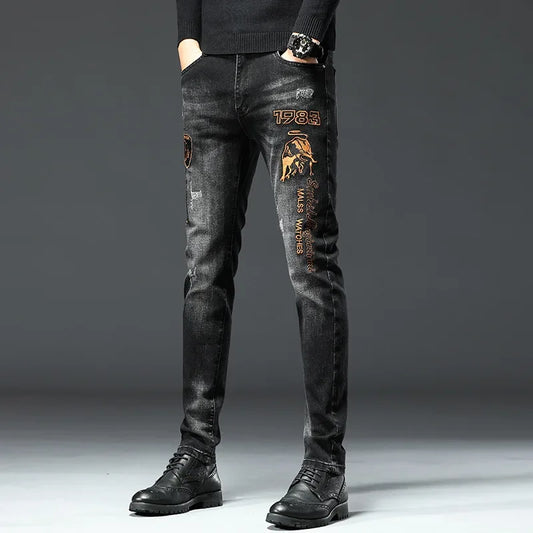 pantalones jeans Trendy Black Embroidered Jeans For Men Casual Comfortable Slim Fit Printed Flexible Small Footwear Youth Fashion